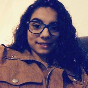 Meet your Posher, Lina